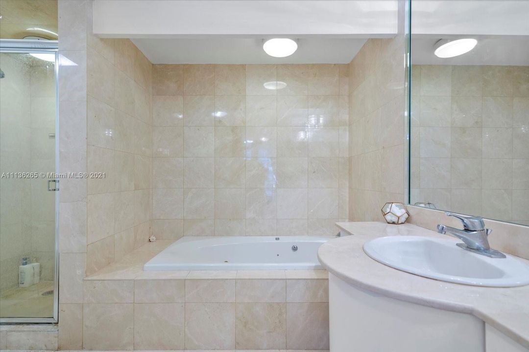 最近售出: $789,000 (2 贝兹, 2 浴室, 1510 平方英尺)