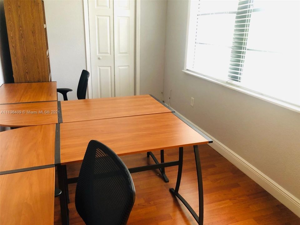 最近租的: $550 (0 贝兹, 0 浴室, 0 平方英尺)