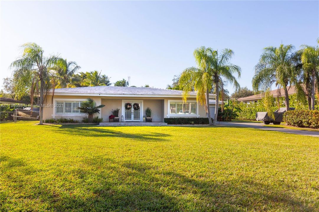 Recently Sold: $1,683,000 (4 beds, 3 baths, 1772 Square Feet)