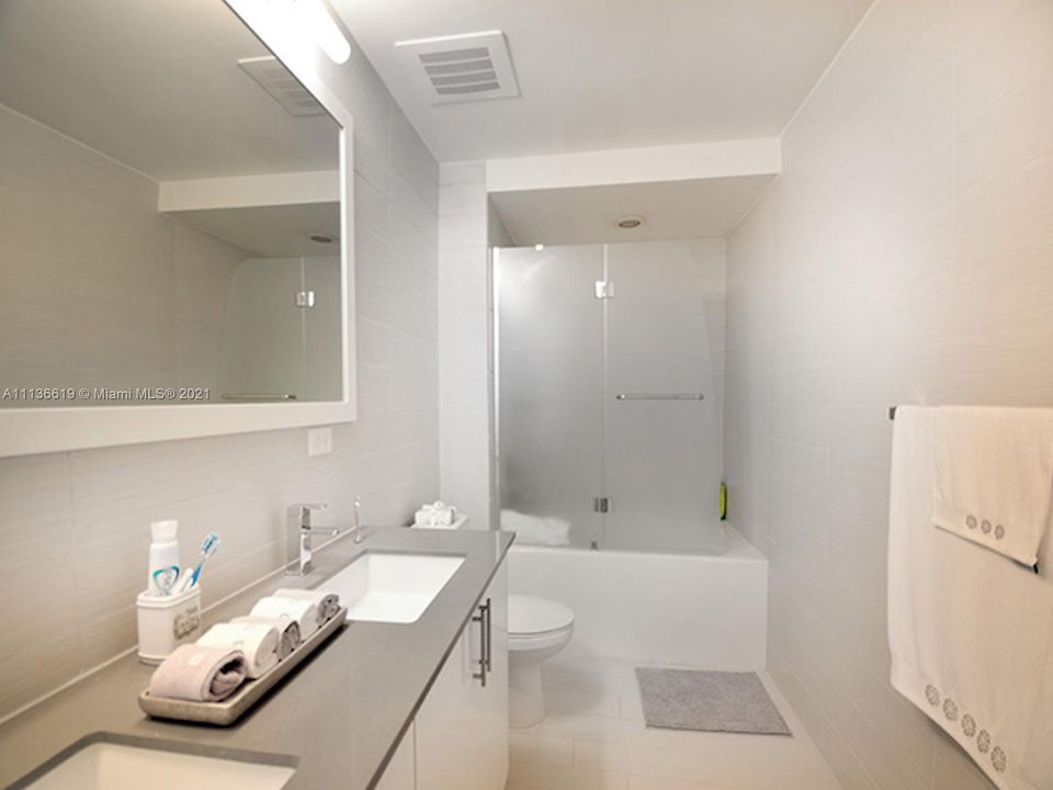 最近租的: $5,000 (3 贝兹, 2 浴室, 1438 平方英尺)