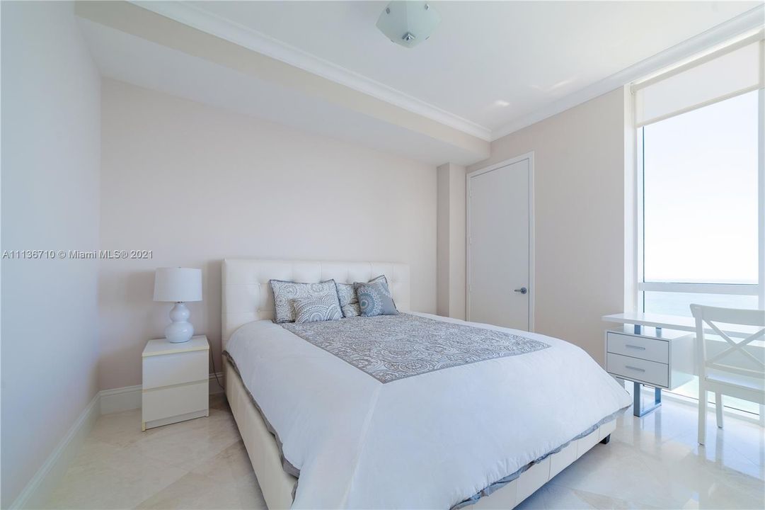 最近售出: $1,445,000 (2 贝兹, 2 浴室, 1614 平方英尺)