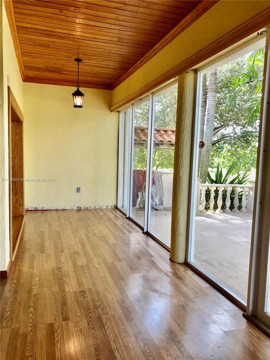 Recientemente alquilado: $3,200 (3 camas, 2 baños, 1800 Pies cuadrados)