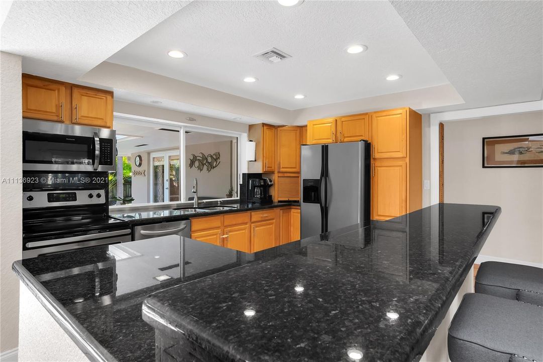 Recently Sold: $680,000 (3 beds, 2 baths, 1533 Square Feet)