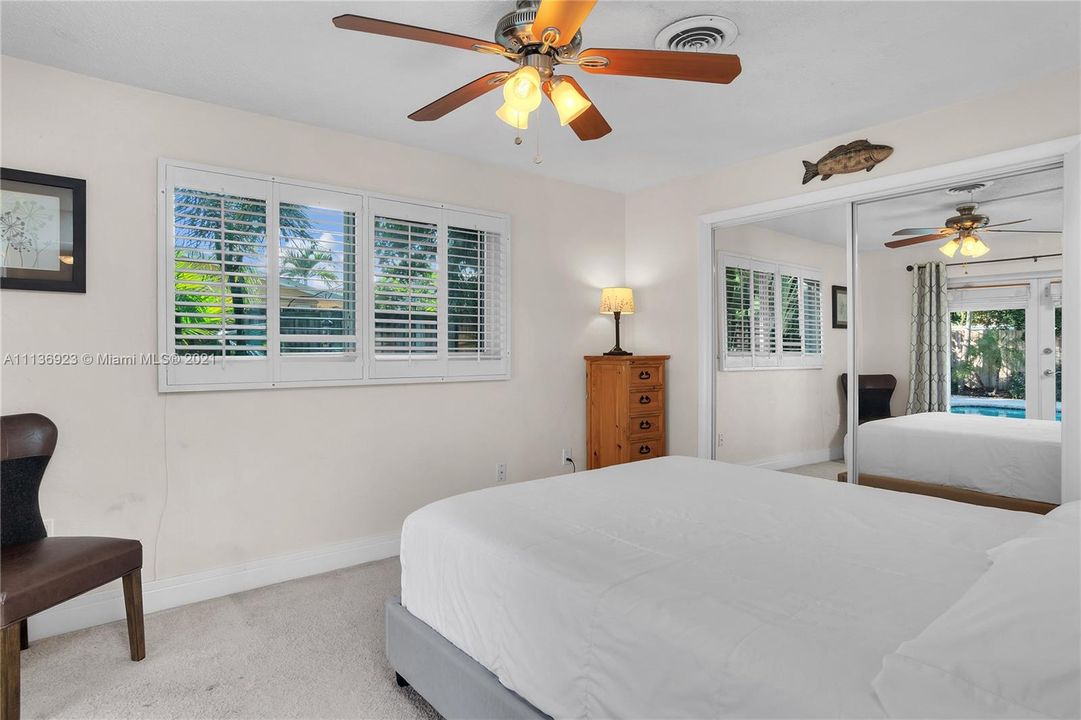 Recently Sold: $680,000 (3 beds, 2 baths, 1533 Square Feet)