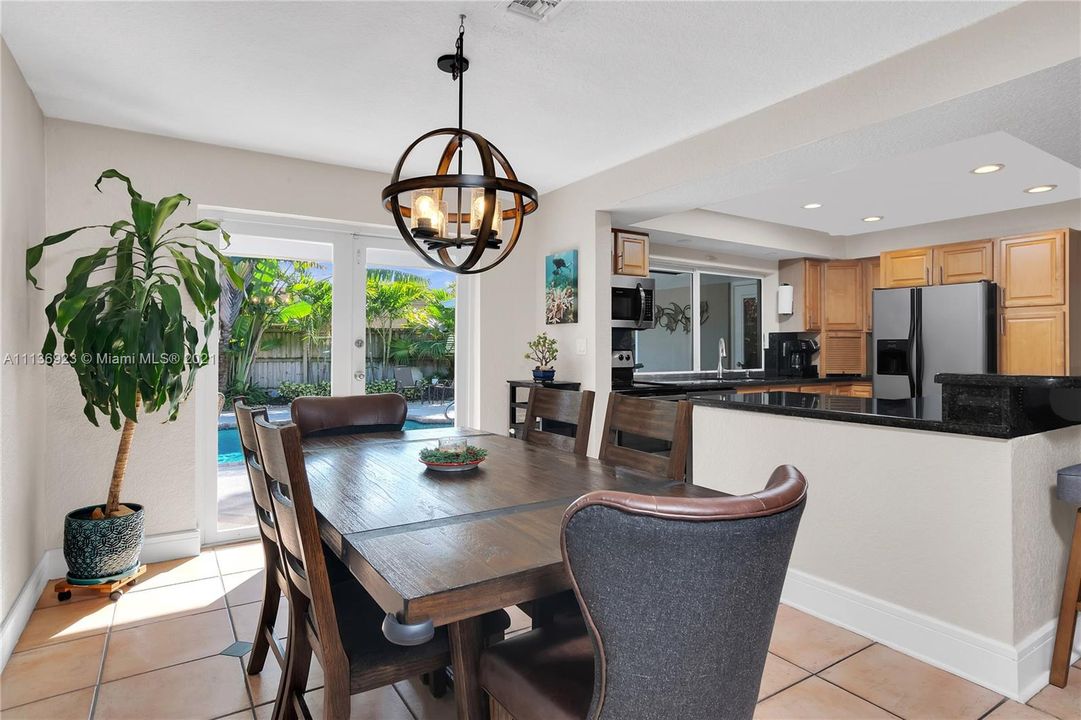 Recently Sold: $680,000 (3 beds, 2 baths, 1533 Square Feet)