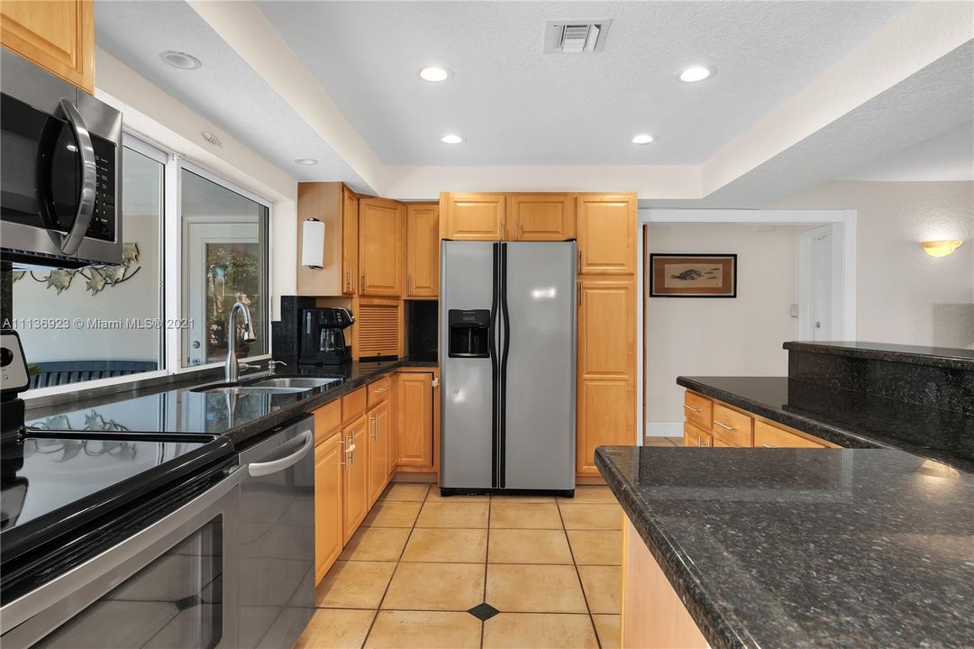 Recently Sold: $680,000 (3 beds, 2 baths, 1533 Square Feet)