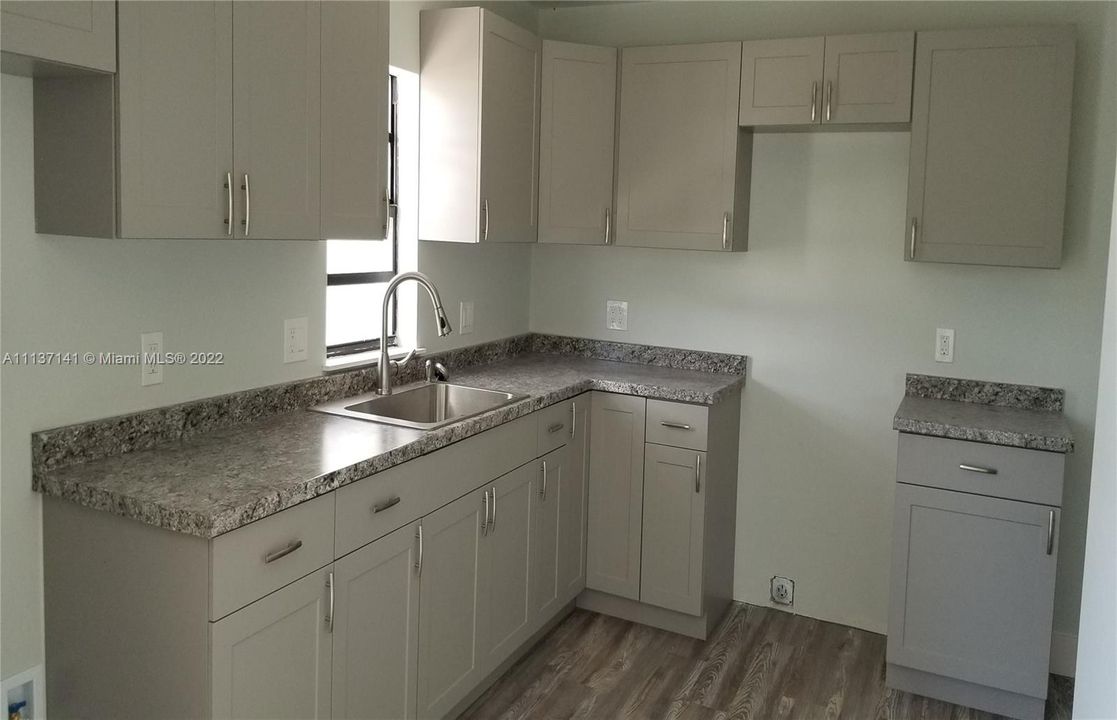 Recently Rented: $3,777 (3 beds, 2 baths, 814 Square Feet)