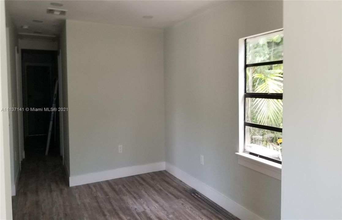 Recently Rented: $3,777 (3 beds, 2 baths, 814 Square Feet)