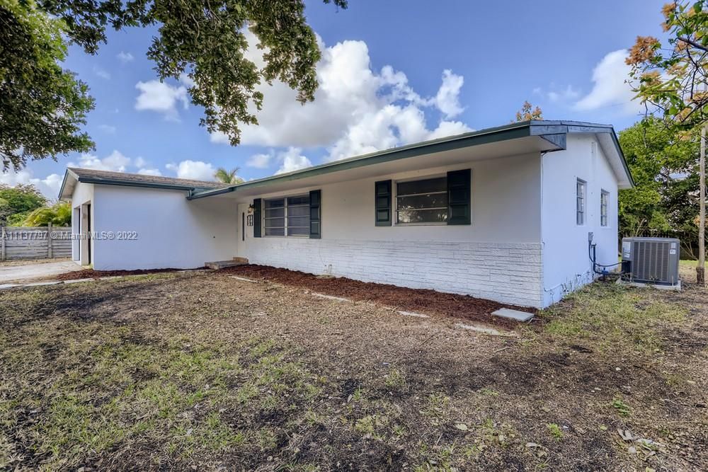 Recently Sold: $354,900 (3 beds, 2 baths, 1190 Square Feet)