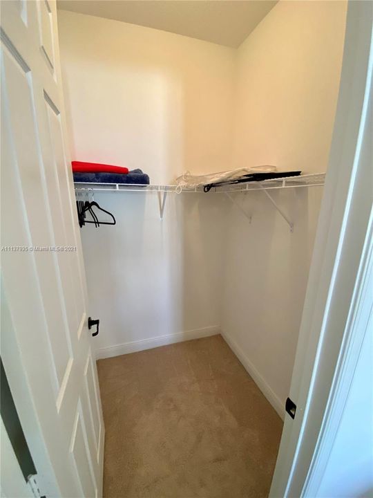 In law suite-Casita walking closet