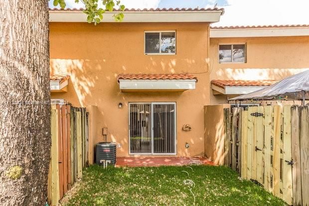 Recently Rented: $1,790 (2 beds, 1 baths, 914 Square Feet)