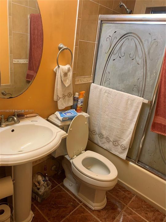 Vendido Recientemente: $304,000 (3 camas, 2 baños, 1176 Pies cuadrados)