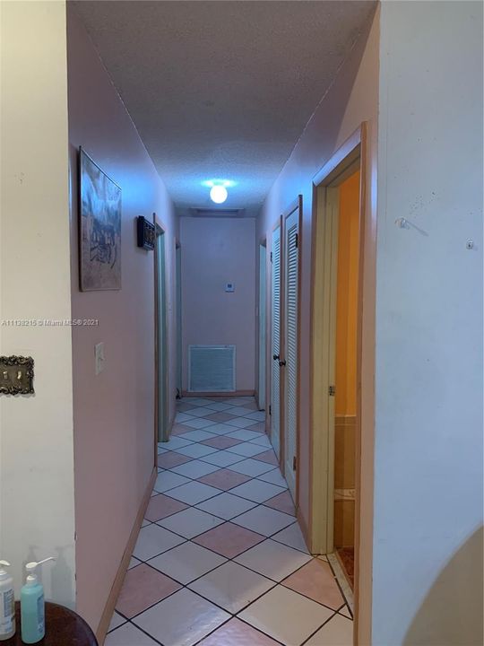 Vendido Recientemente: $304,000 (3 camas, 2 baños, 1176 Pies cuadrados)