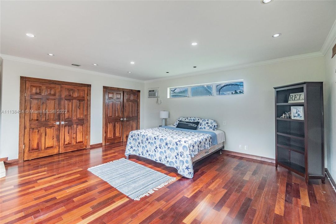 Primary Suite-hardwood floors