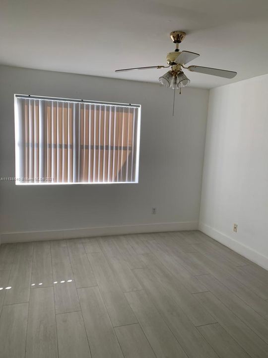 Recently Rented: $1,400 (1 beds, 1 baths, 808 Square Feet)