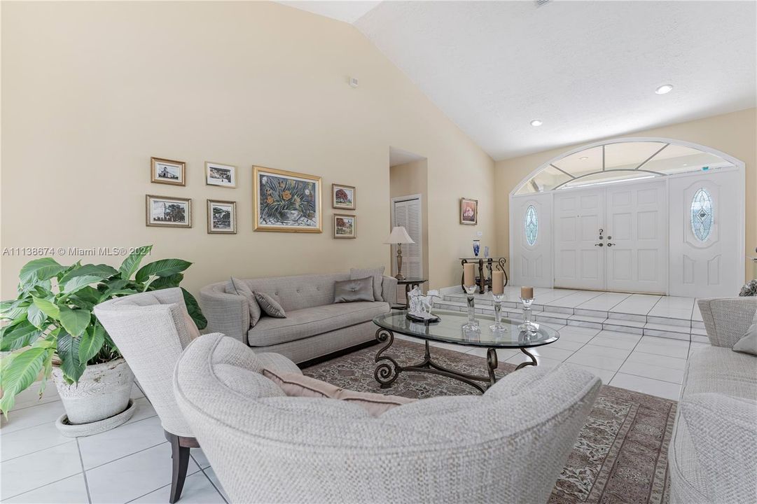 Recently Sold: $1,499,000 (4 beds, 3 baths, 2963 Square Feet)