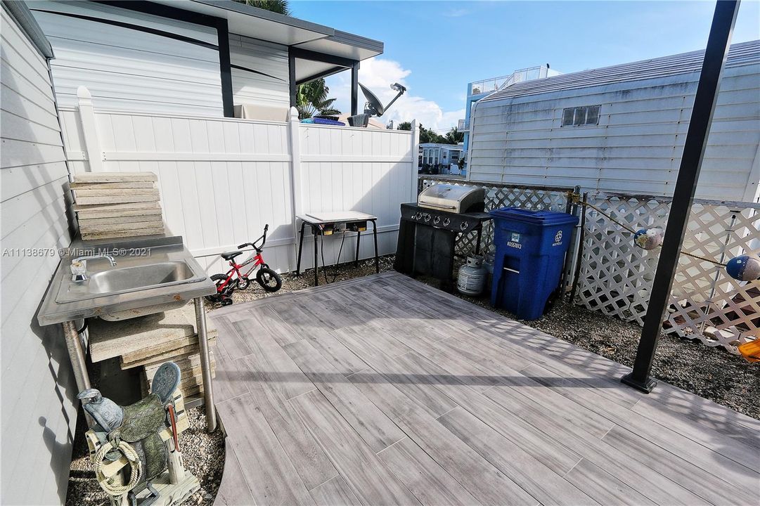 Vendido Recientemente: $349,900 (1,750.00 acres)