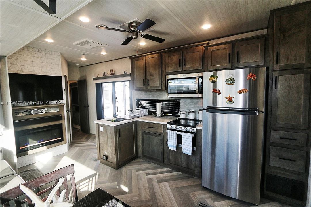 Vendido Recientemente: $349,900 (1,750.00 acres)