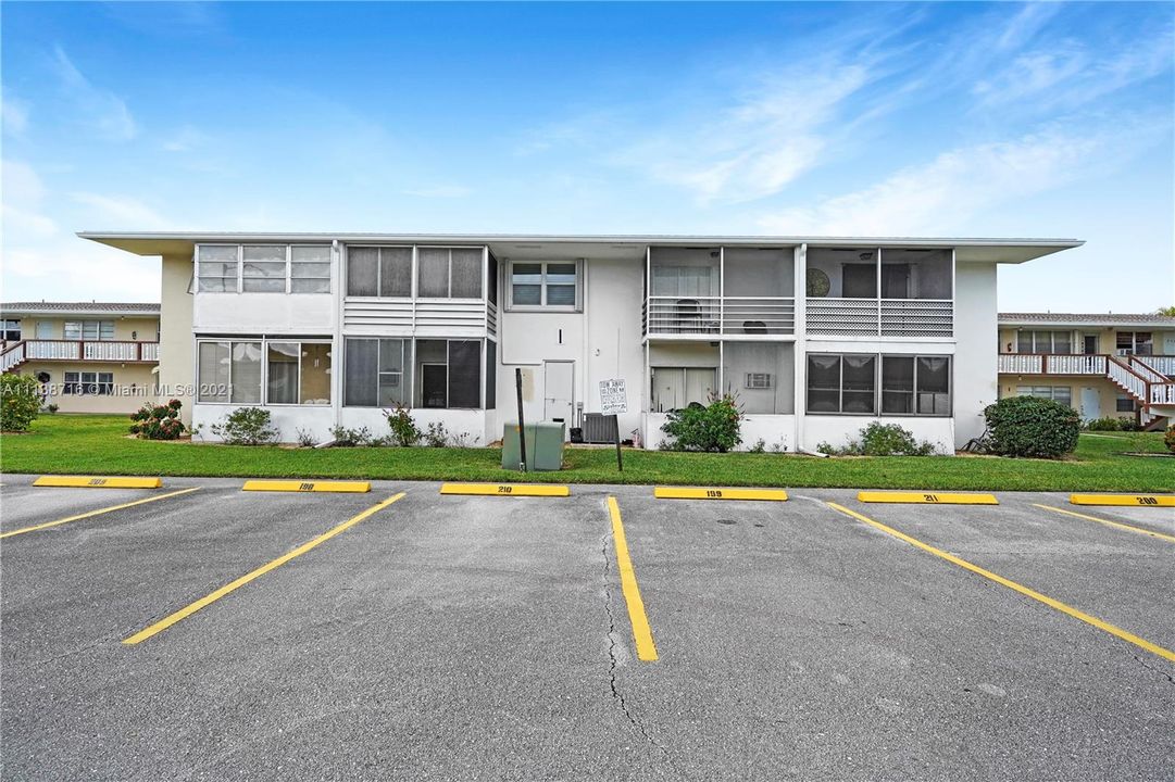 Recently Sold: $54,742 (1 beds, 1 baths, 663 Square Feet)