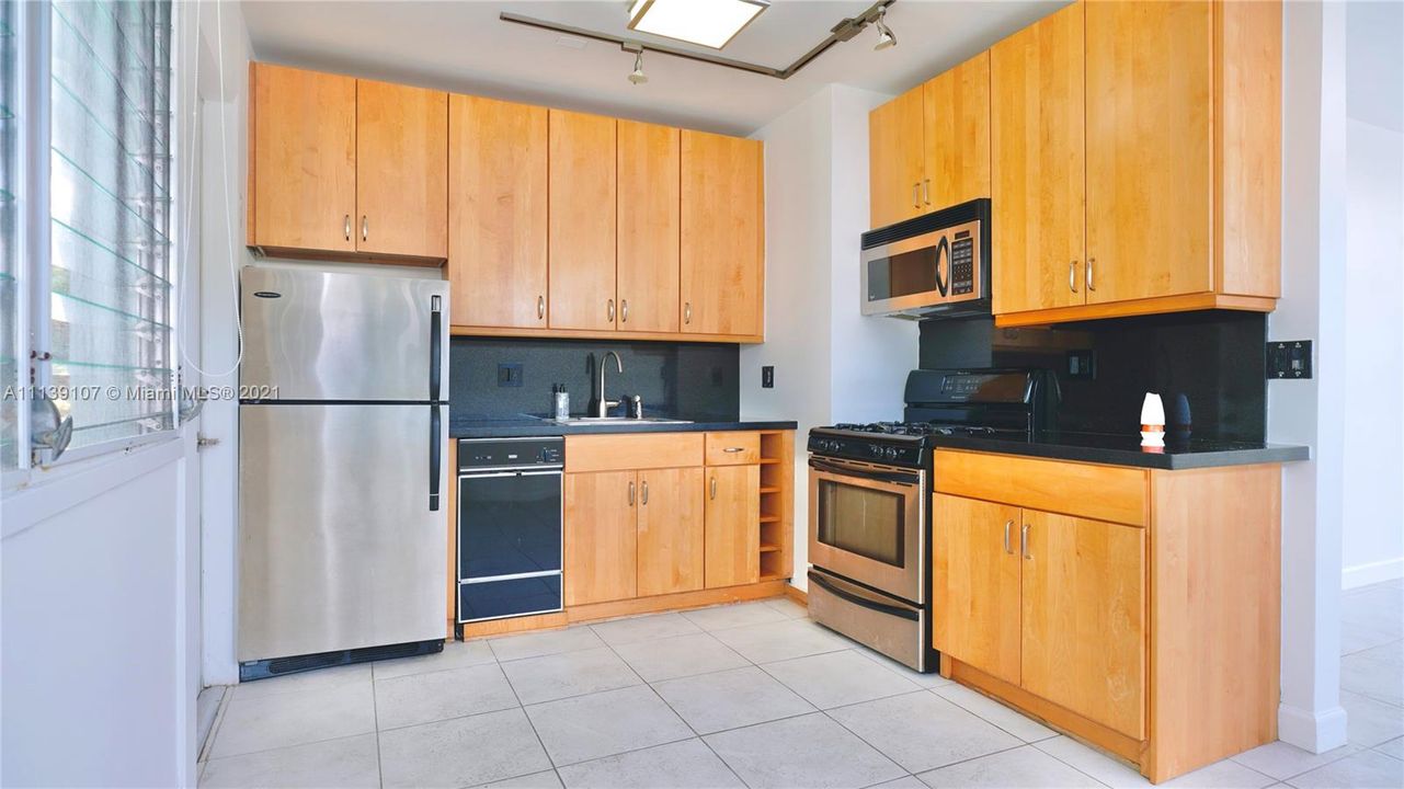 Recently Rented: $2,000 (1 beds, 1 baths, 530 Square Feet)
