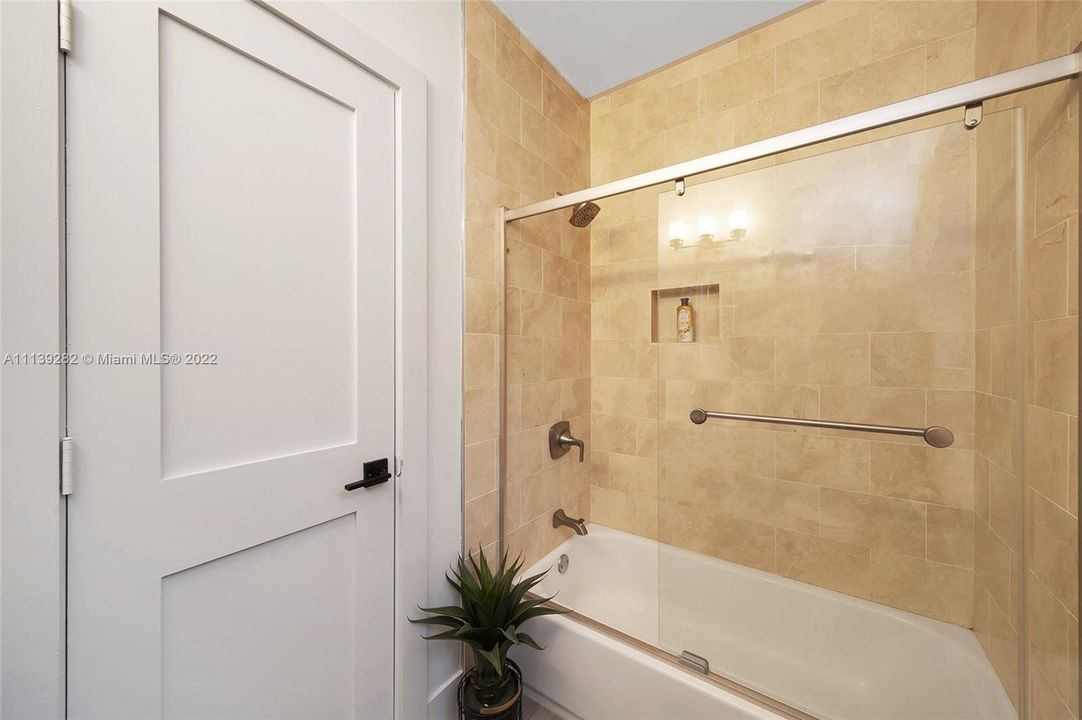 最近租的: $10,000 (3 贝兹, 2 浴室, 1564 平方英尺)
