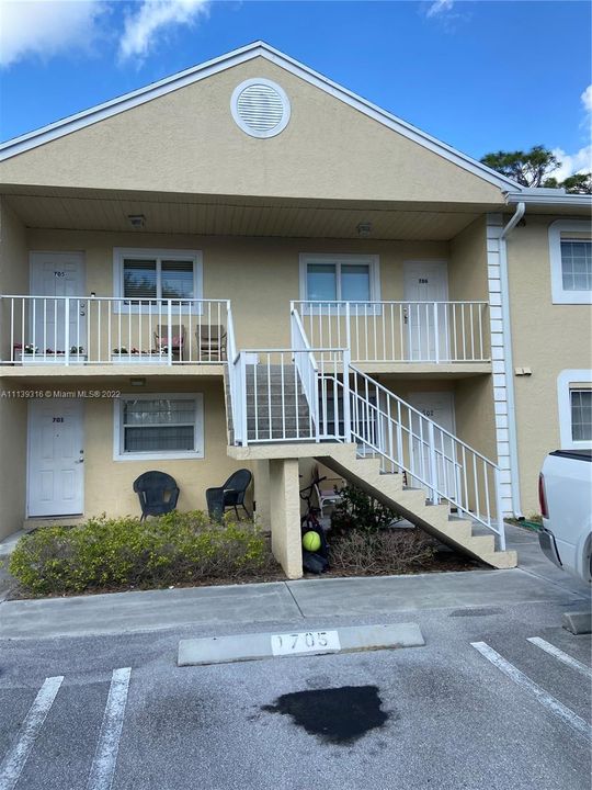 Recently Rented: $1,850 (2 beds, 2 baths, 1201 Square Feet)