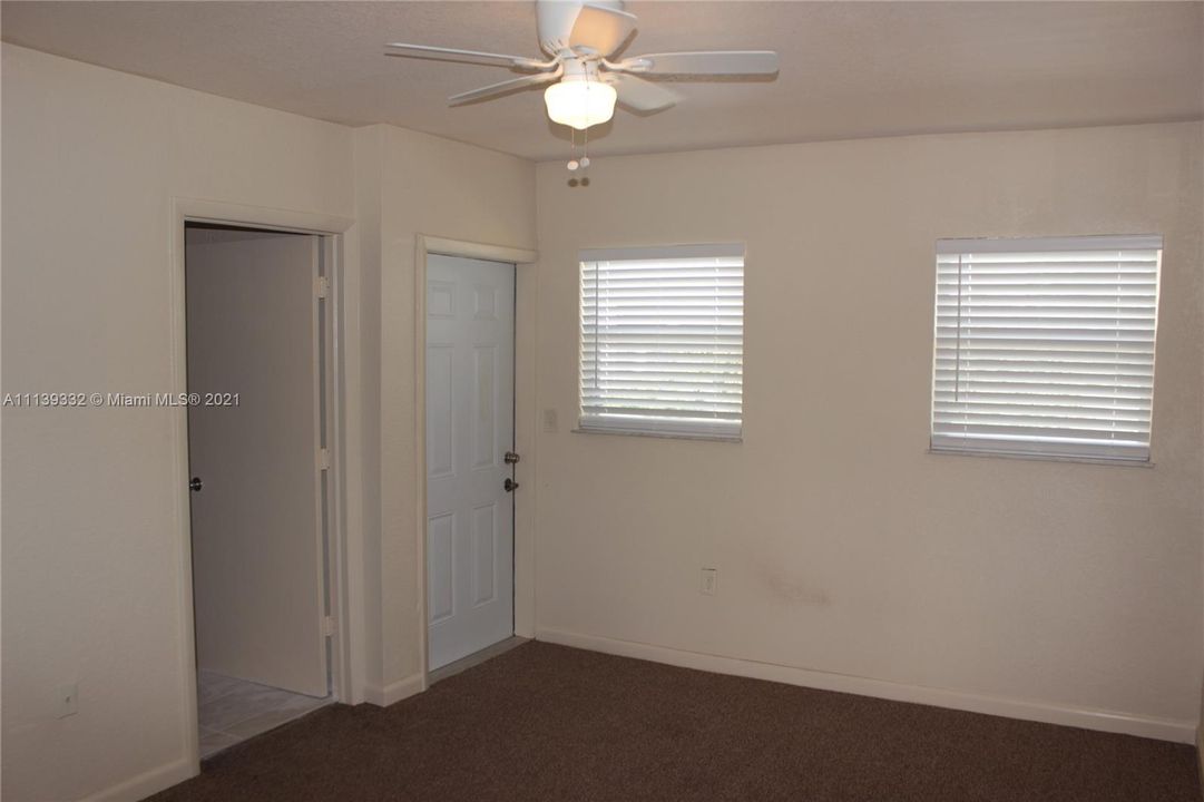 Recently Rented: $2,000 (3 beds, 2 baths, 1263 Square Feet)