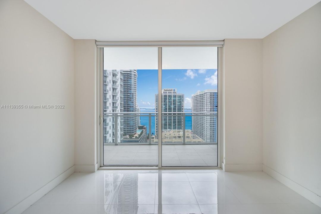 Recently Sold: $1,200,000 (3 beds, 3 baths, 1593 Square Feet)