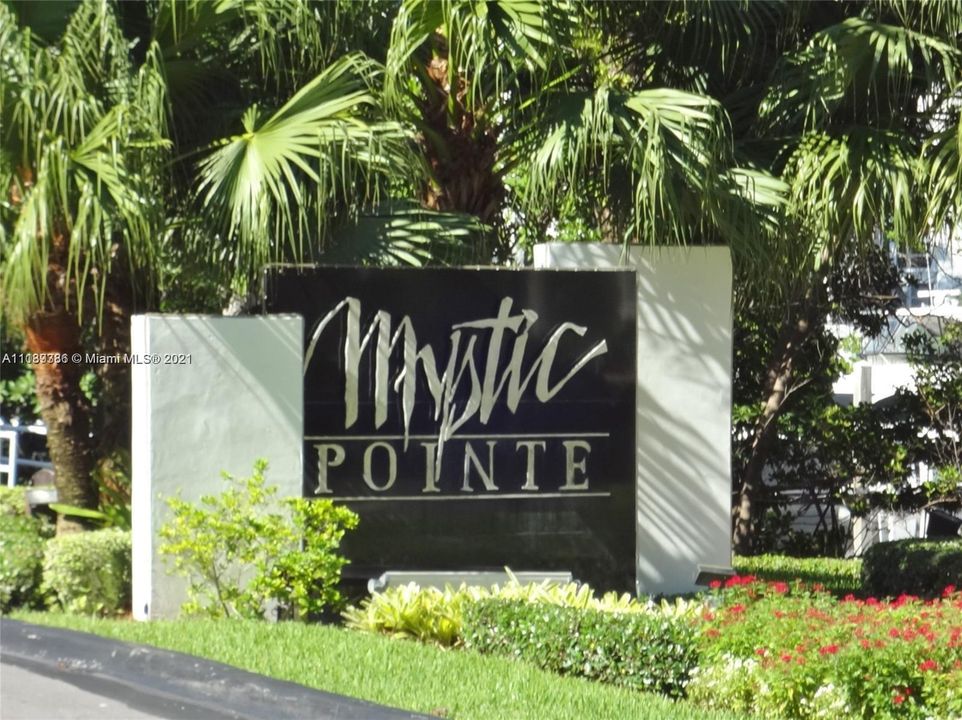 Entrance Mystic Pointe