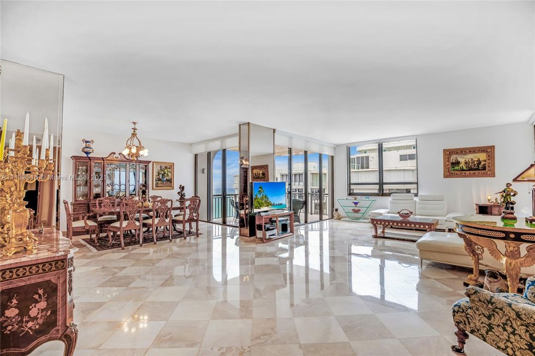 Recently Sold: $1,599,999 (2 beds, 2 baths, 2018 Square Feet)