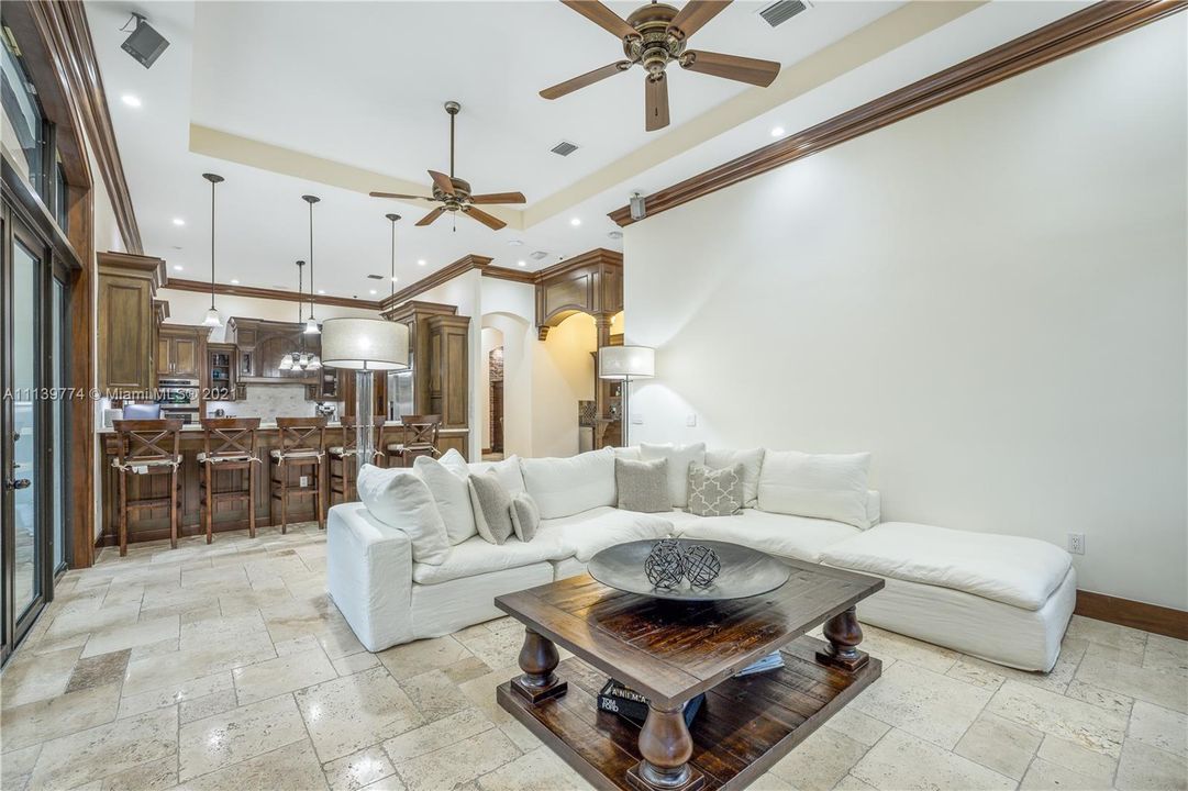 Recently Sold: $3,300,000 (5 beds, 5 baths, 4228 Square Feet)