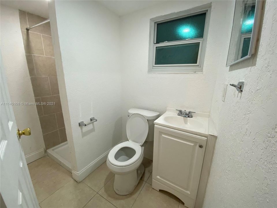 最近租的: $900 (1 贝兹, 1 浴室, 1360 平方英尺)