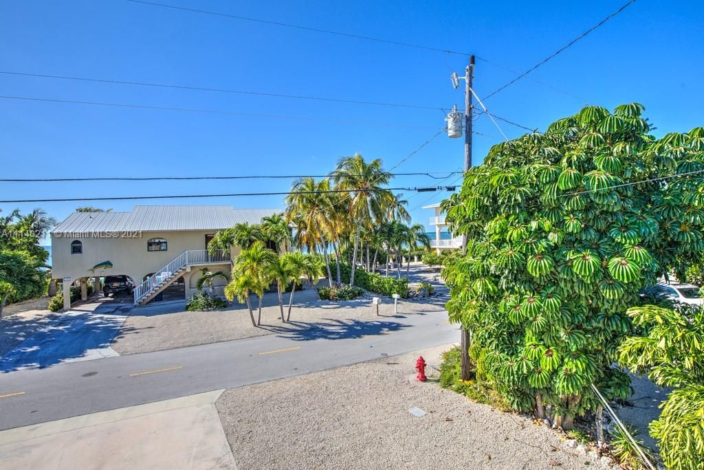 Recently Sold: $935,000 (2 beds, 2 baths, 1159 Square Feet)