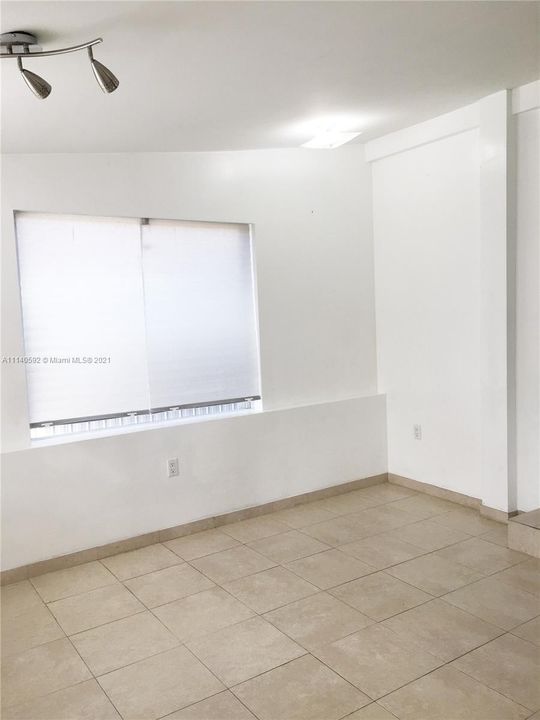 Недавно арендовано: $1,300 (1 спален, 1 ванн, 2558 Квадратных фут)