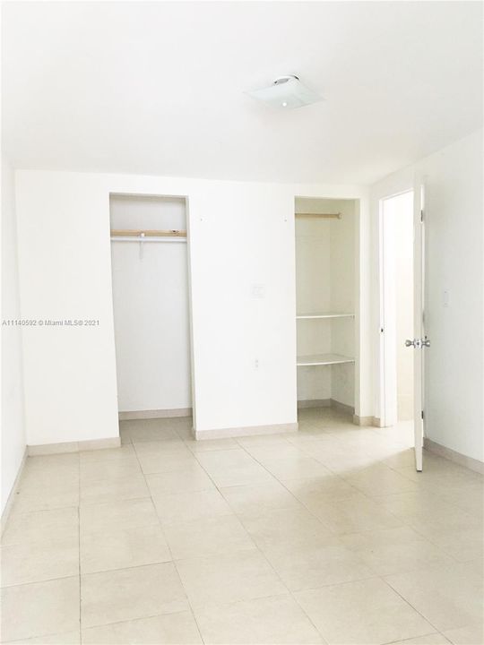 Недавно арендовано: $1,300 (1 спален, 1 ванн, 2558 Квадратных фут)