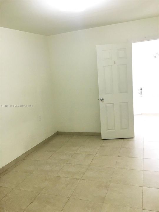 Недавно арендовано: $1,300 (1 спален, 1 ванн, 2558 Квадратных фут)