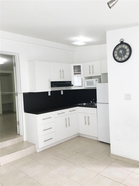 Недавно арендовано: $1,300 (1 спален, 1 ванн, 2558 Квадратных фут)