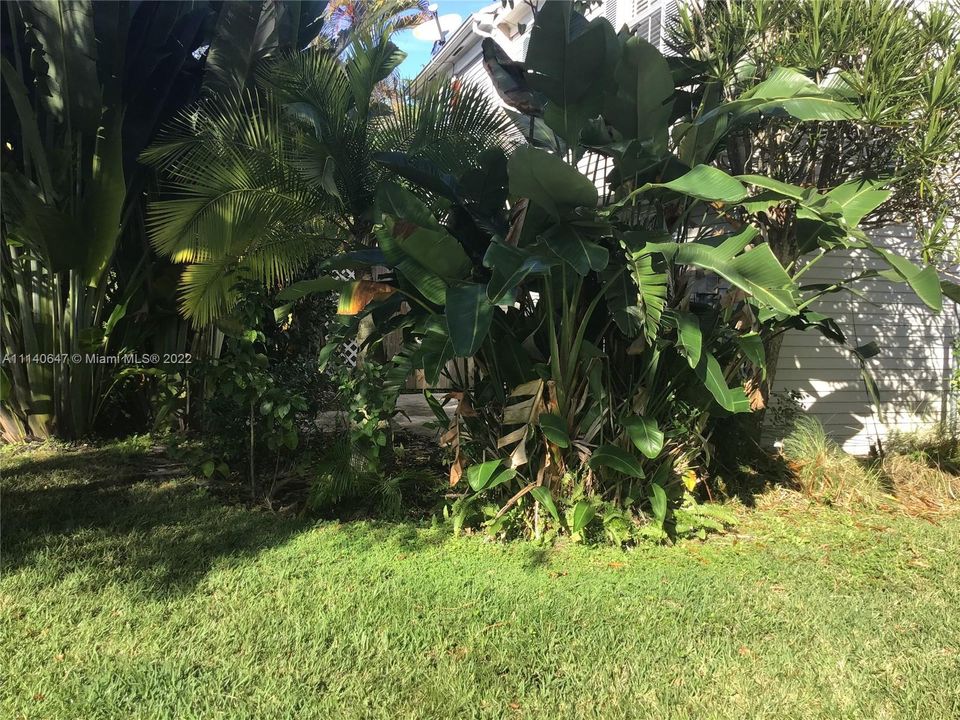 Recently Sold: $250,000 (2 beds, 2 baths, 1058 Square Feet)