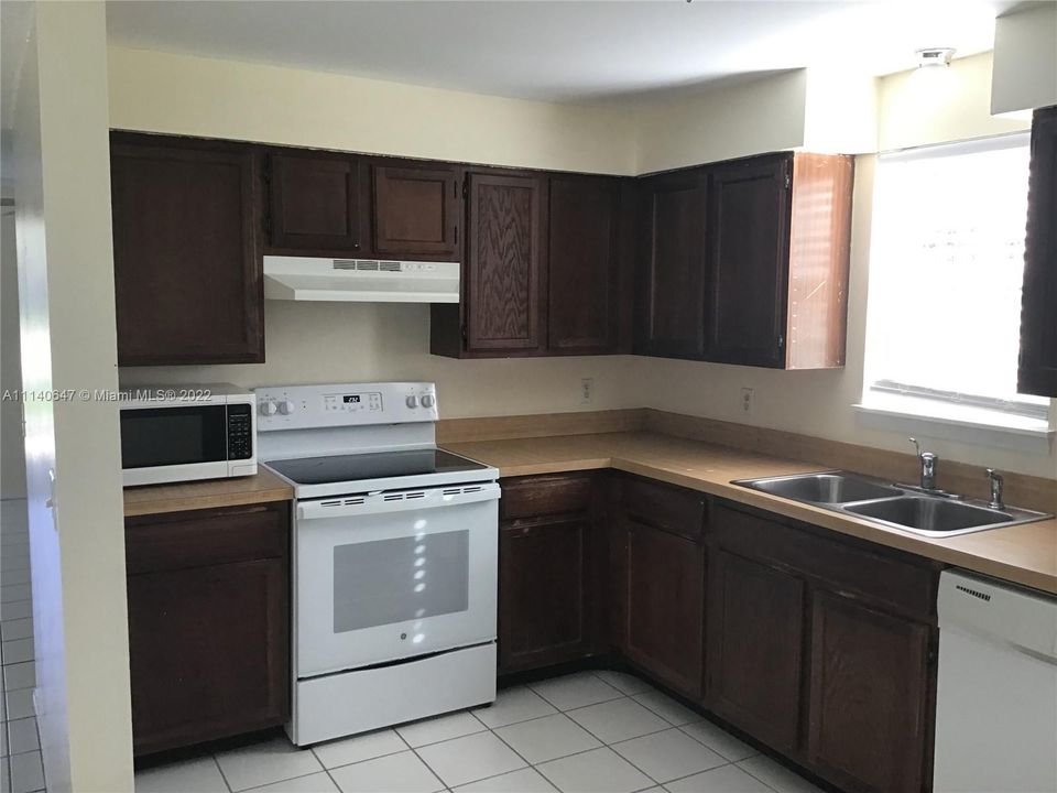 Vendido Recientemente: $250,000 (2 camas, 2 baños, 1058 Pies cuadrados)