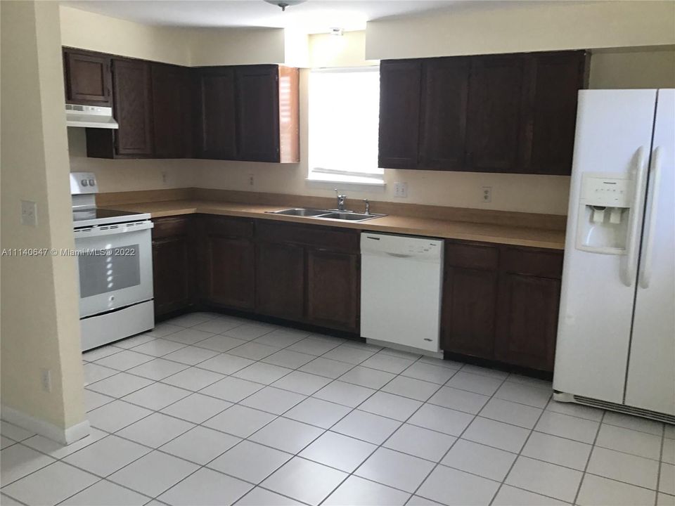 Vendido Recientemente: $250,000 (2 camas, 2 baños, 1058 Pies cuadrados)