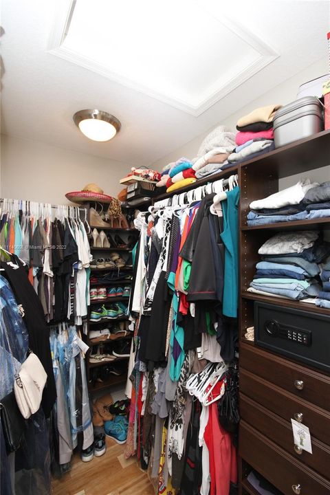 Master bed closet