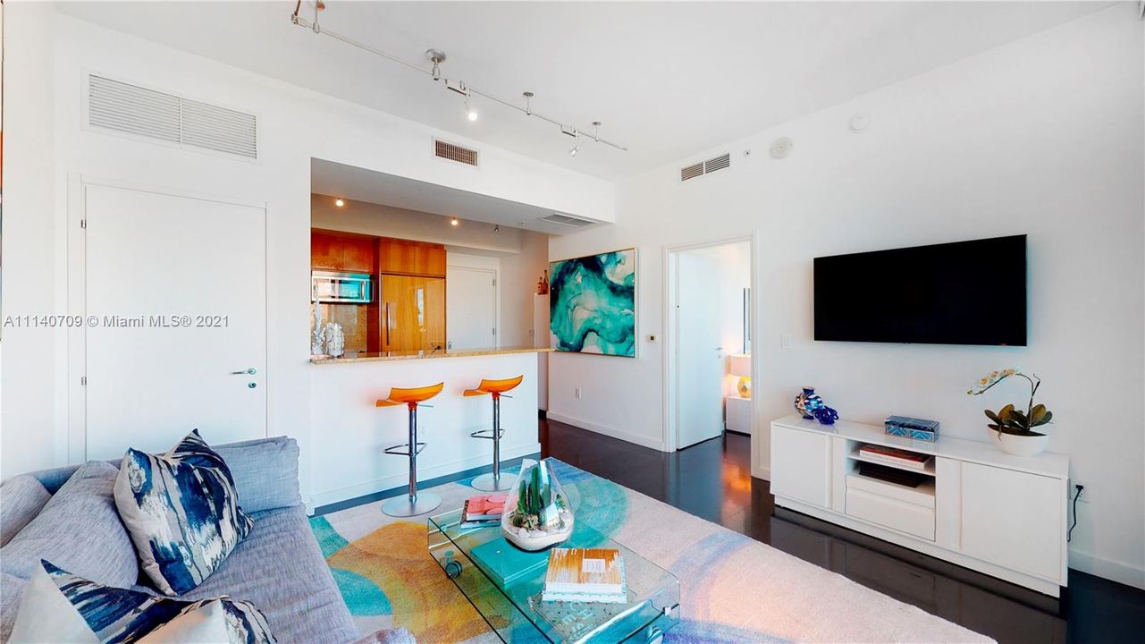 Recently Sold: $1,100,000 (1 beds, 1 baths, 609 Square Feet)