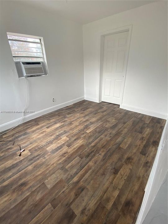 Recently Rented: $950 (2 beds, 1 baths, 651 Square Feet)