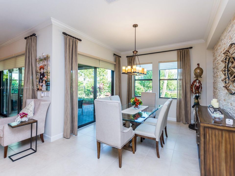 Recently Sold: $750,000 (3 beds, 3 baths, 3213 Square Feet)