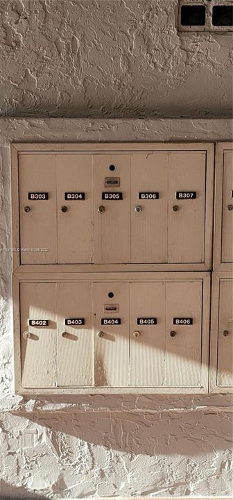 MAIL BOXES