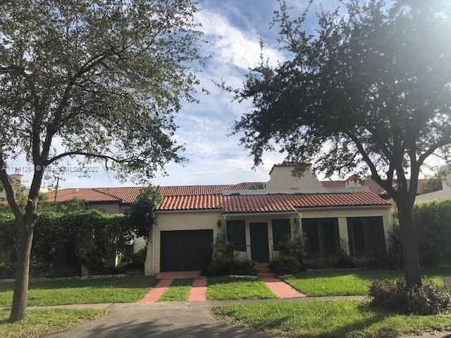 Recently Sold: $1,200,000 (4 beds, 3 baths, 2416 Square Feet)