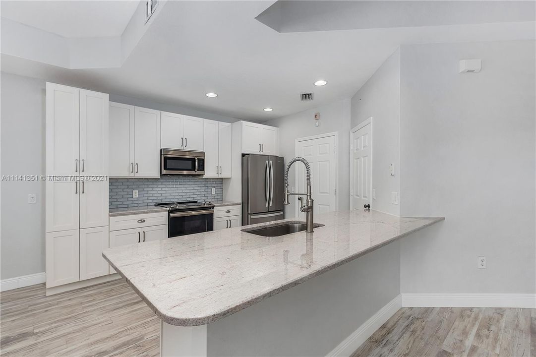 Recently Sold: $310,000 (2 beds, 2 baths, 1749 Square Feet)