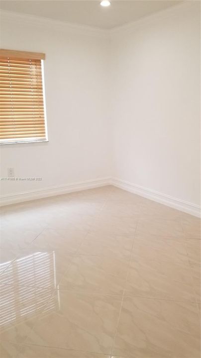 最近租的: $3,600 (4 贝兹, 2 浴室, 1614 平方英尺)