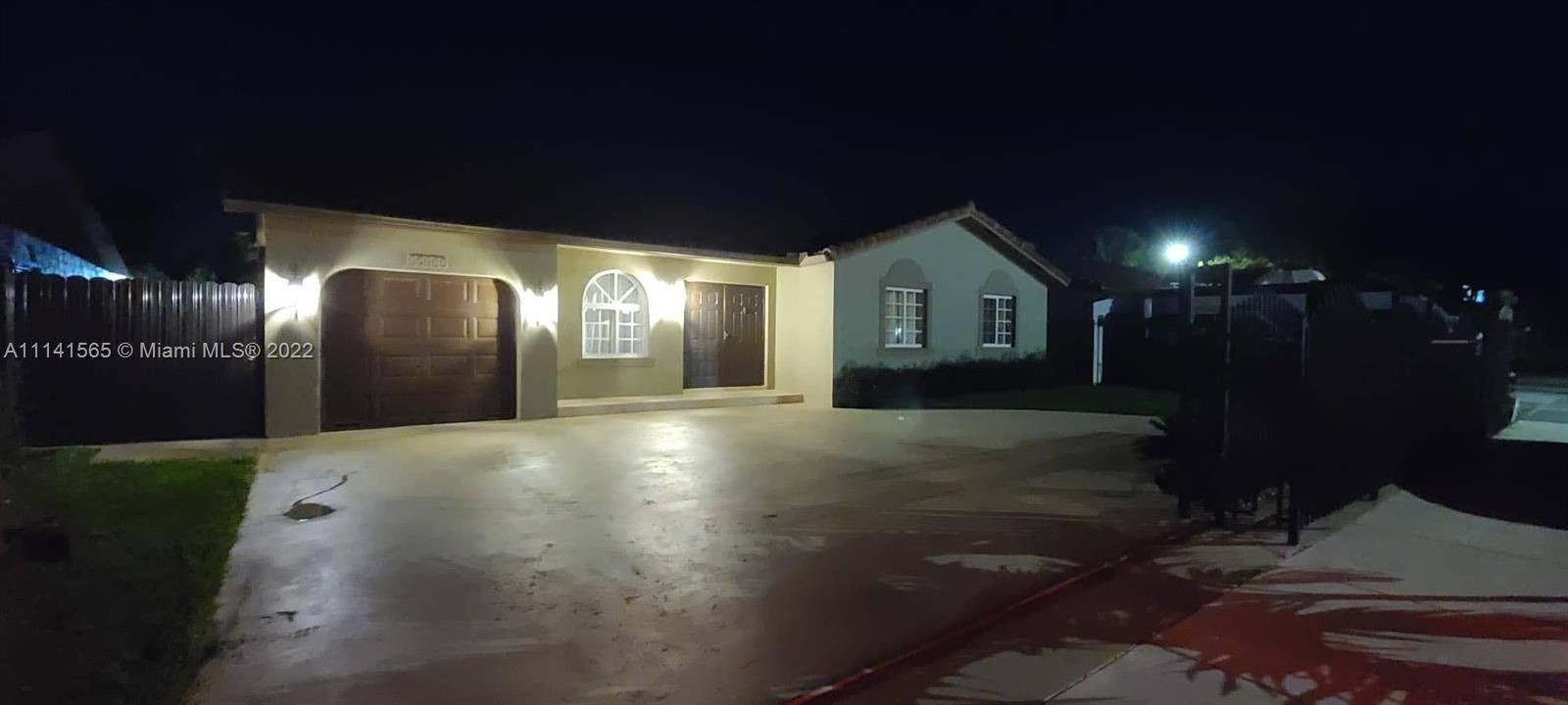 最近租的: $3,600 (4 贝兹, 2 浴室, 1614 平方英尺)