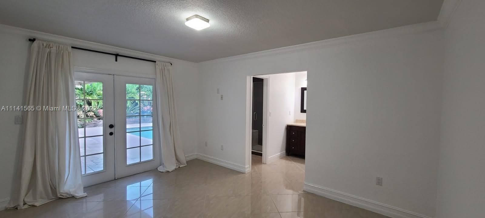 最近租的: $3,600 (4 贝兹, 2 浴室, 1614 平方英尺)